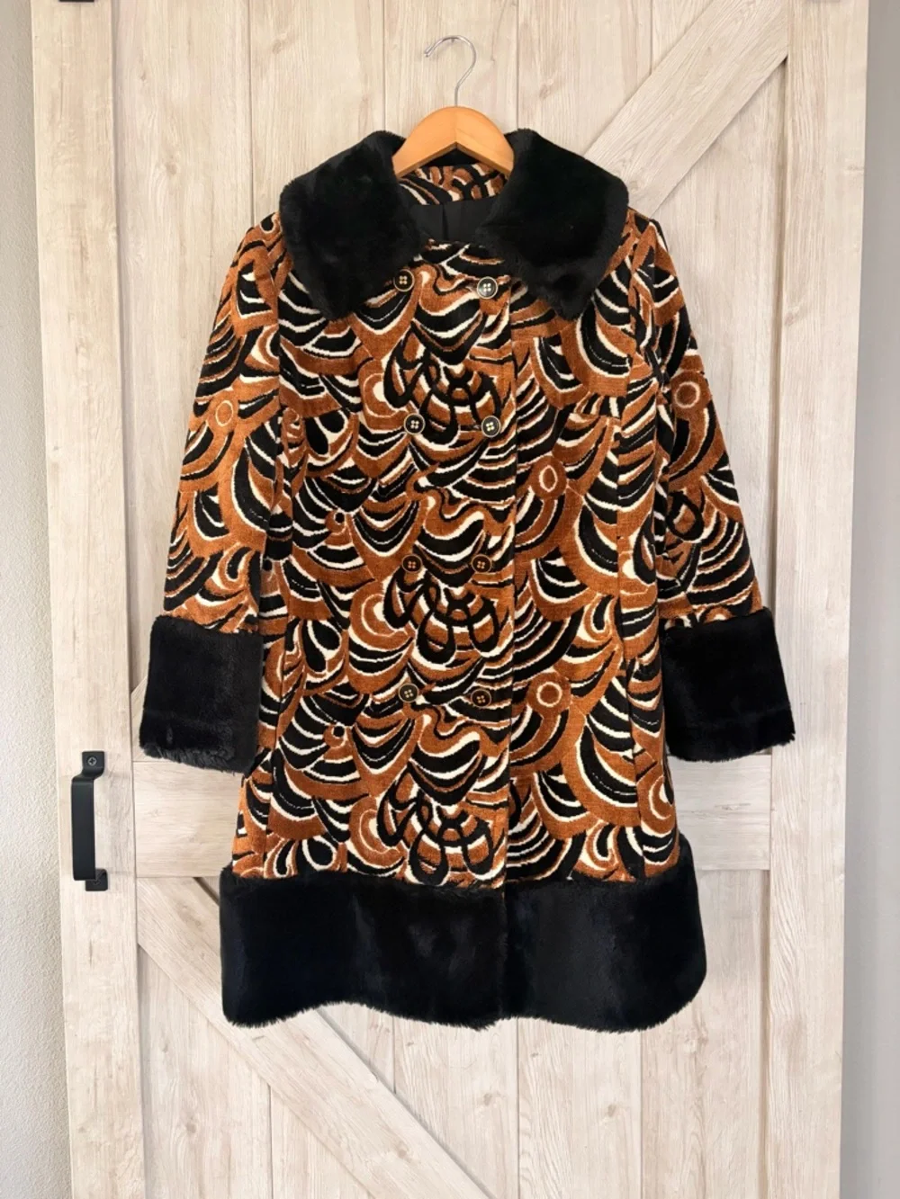 Vintage 60’s Psychedelic Tapestry Coat - Picture 10 of 16